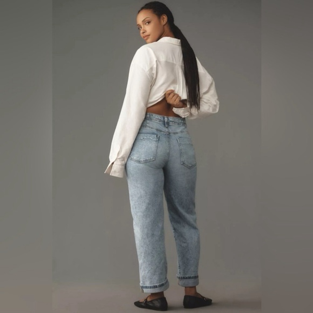 EUC Pilcro Anthropologie Lonnie High Rise Wide Leg Cuffed Crop Light Wash Jeans
